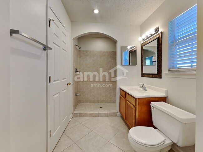 Building Photo - 7212 Glendyne Dr S