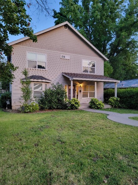 The Chico House! - Front of House - 525 W 1st Ave