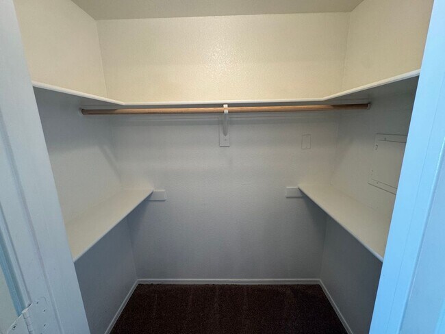 Building Photo - 2 Bedroom - 2 Bath - Garage - 940 Sq. Ft. Condo Tempe Town Lake Condos