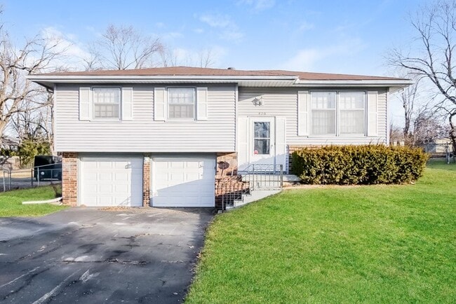 Primary Photo - 420 NE 87th St