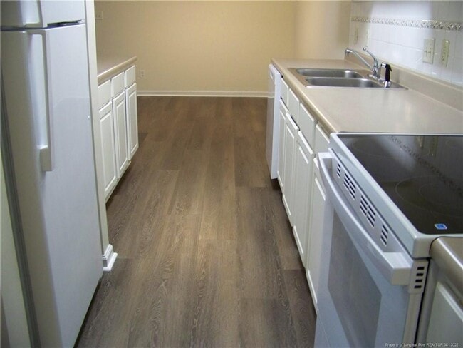 Building Photo - 513 Meadowland Ct