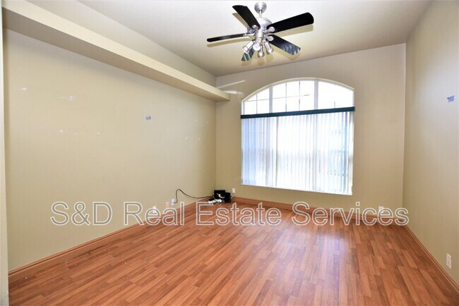 Building Photo - 2218 Longleaf Cir