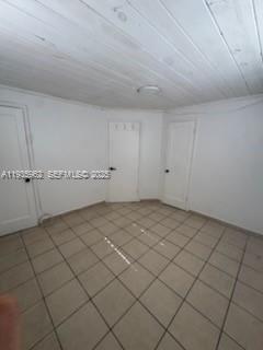 Building Photo - 290 NW 45th Ave