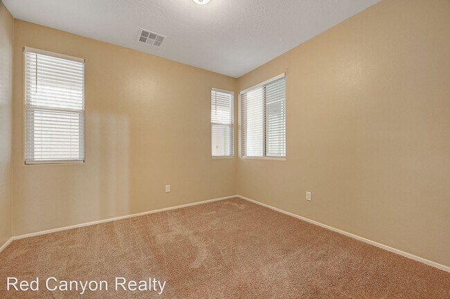 Building Photo - 5 br, 3 bath House - 3321 Nicki Cometa St