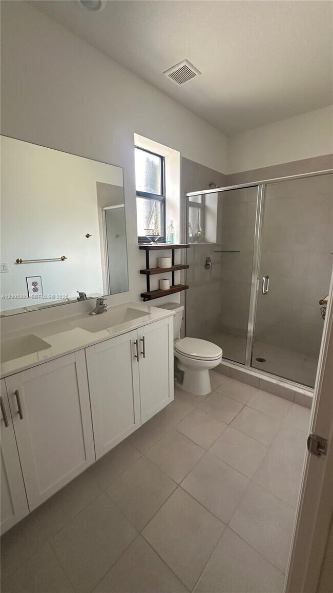 Building Photo - 3423 W 110th St