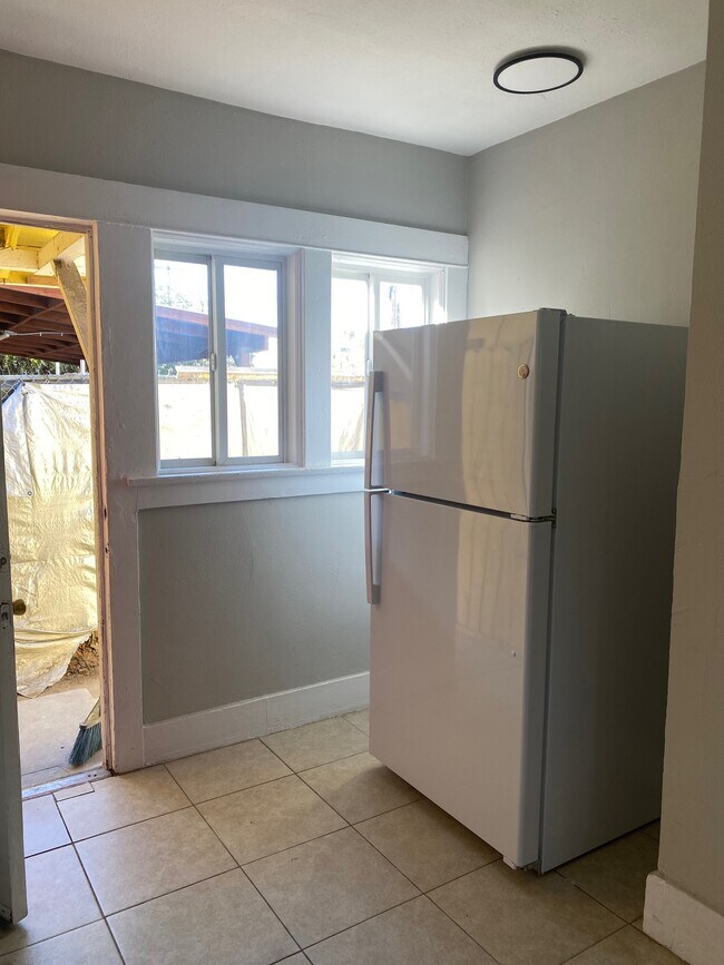 Building Photo - 4477 Polk Ave