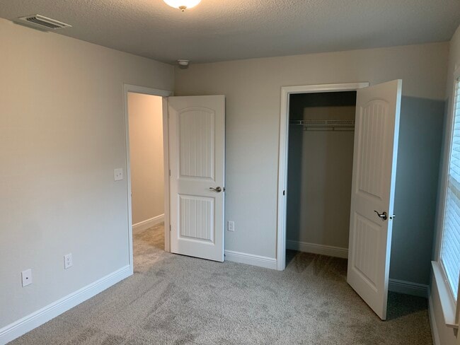 Building Photo - 1329 Makaira Dr