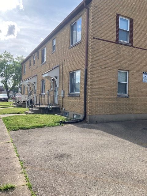 Building Photo - 318 W Xenia Dr