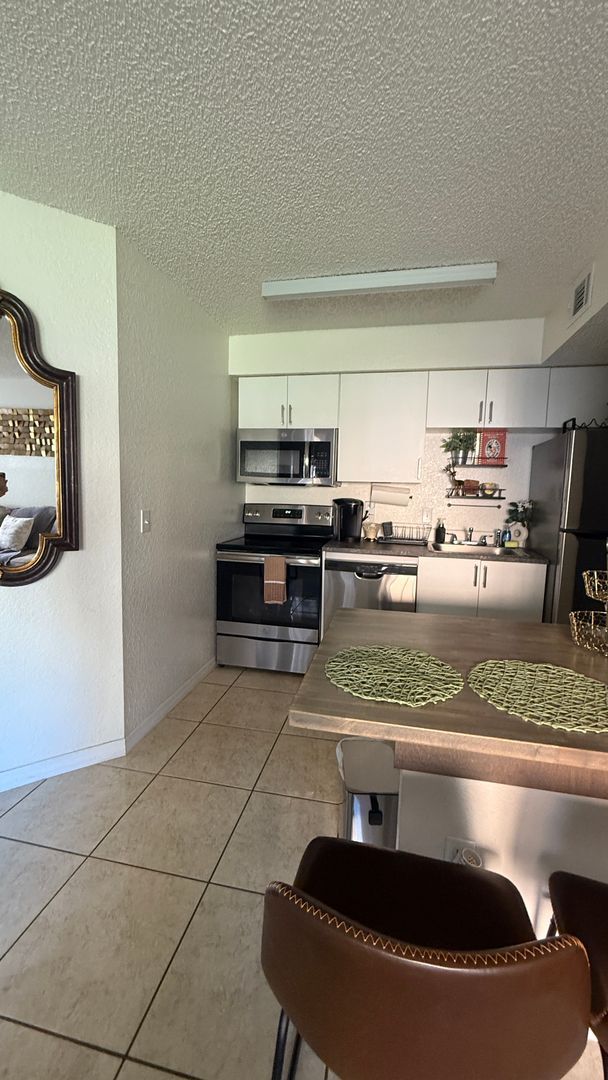 Building Photo - Charming 1bed 1bath Condo in Kissimmee