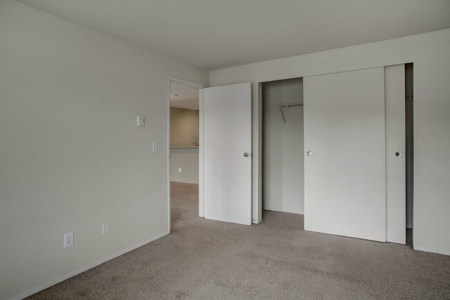 Building Photo - St. James Tower