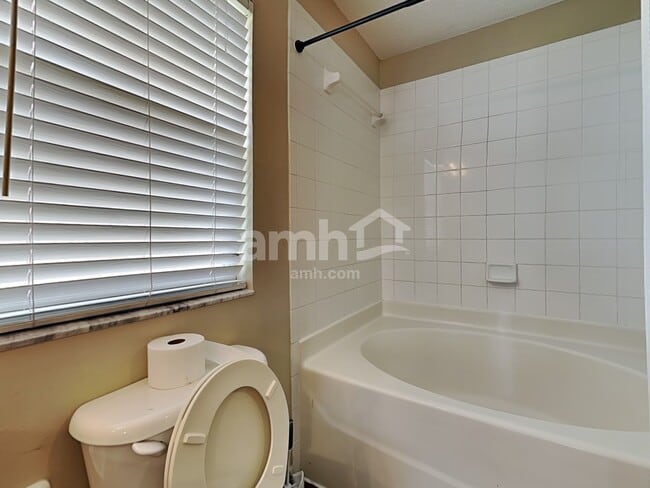 Building Photo - 4504 Reynolds Creek Ave