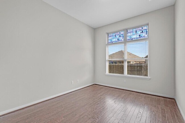 Building Photo - 2923 Bluffstone Dr