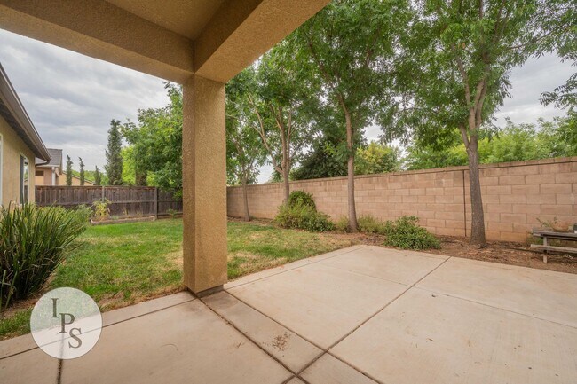 Building Photo - Harlan Ranch Clovis Home, 3BR/2BA, Amazing Community - Lots of Amenities!