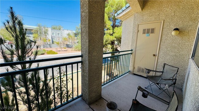 Building Photo - 5155 W Tropicana Ave