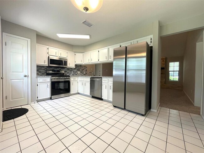 Building Photo - 1008 Cresswell Dr