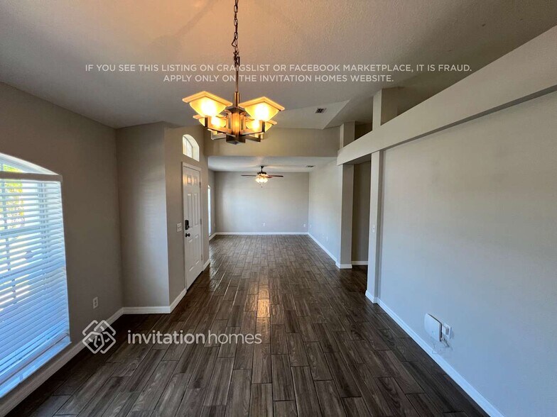 Building Photo - 5341 NW Aloha St