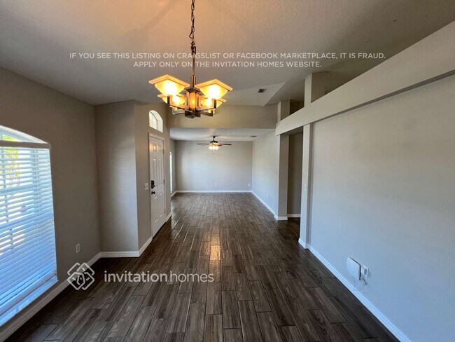 Building Photo - 5341 NW Aloha St