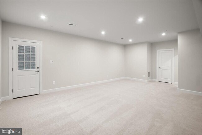 Building Photo - 3823 Solidarity Cir