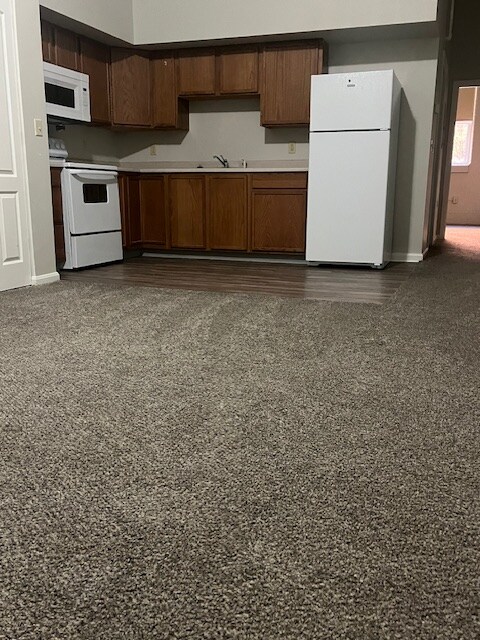 Building Photo - 316 W Walnut St