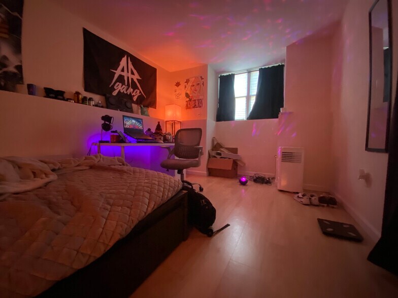 Building Photo - 1430 Tremont St