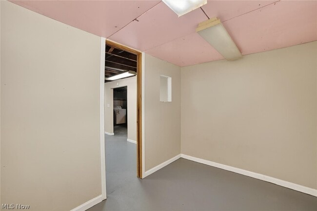 Building Photo - 1568 Parker Dr