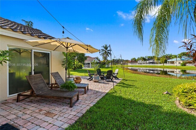 Building Photo - 1416 Canary Island Dr