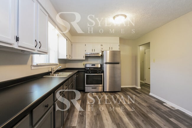 Building Photo - Fall in love with this 3BR, 2BA Home!