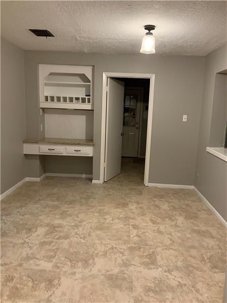 Building Photo - 614 Ellingham Dr