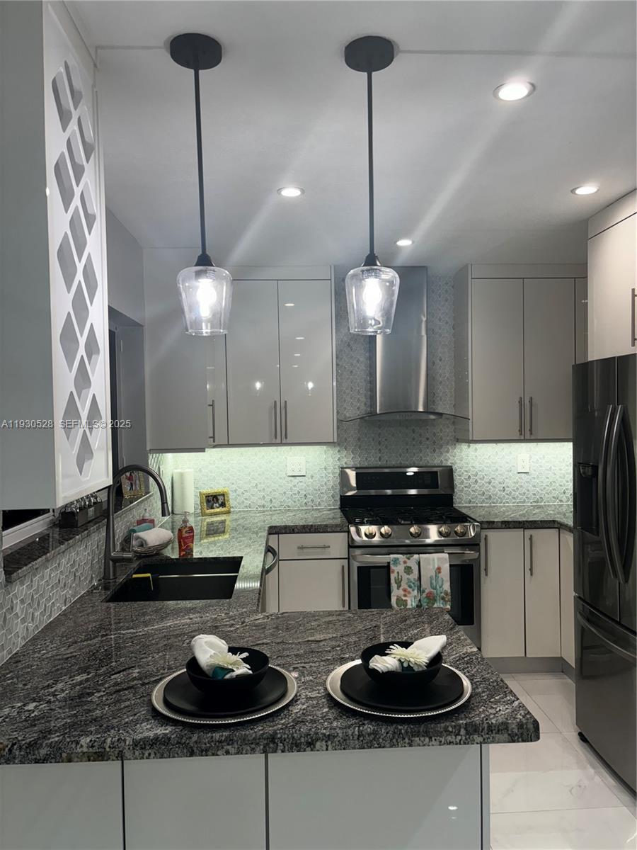 Building Photo - 18632 SW 93rd Ct