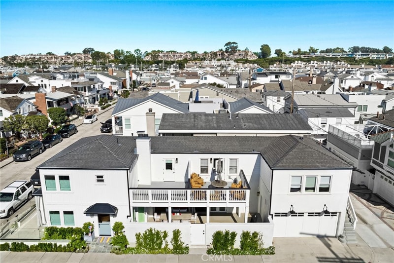 Building Photo - 300 Coral Ave