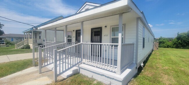 Primary Photo - 4505-4507 Dale St