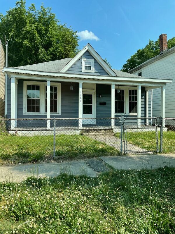 Building Photo - 2206 Edwards Ave