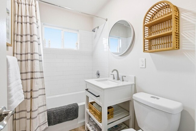 Building Photo - 1135 Florida St