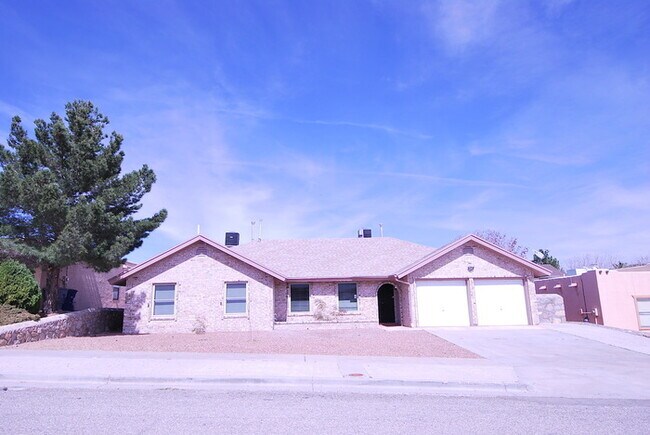 Building Photo - Single Family Home