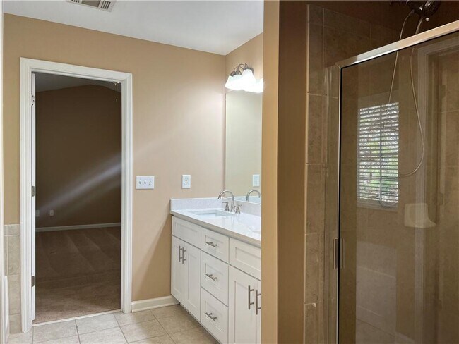 Building Photo - 3413 Stoneham Dr NW