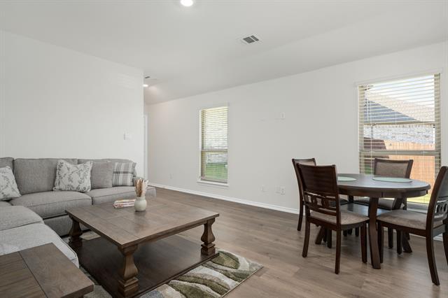 Building Photo - 649 Lightheart Ln