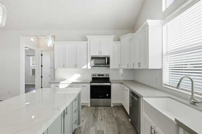 Building Photo - 200 Waikakaaua Dr