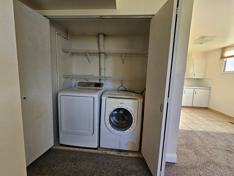 Building Photo - 351 W 200 S