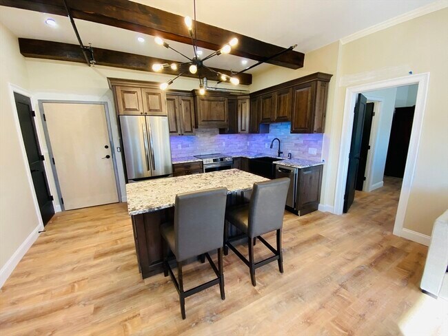 Building Photo - 80 Foster St