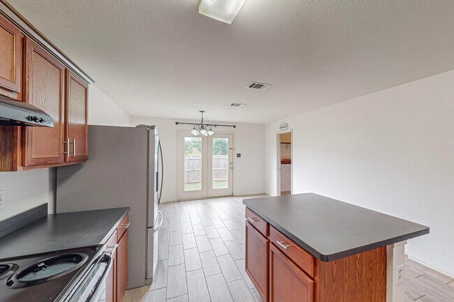 Building Photo - Adorable 3 bedroom 2 bath in Burleson Texas!