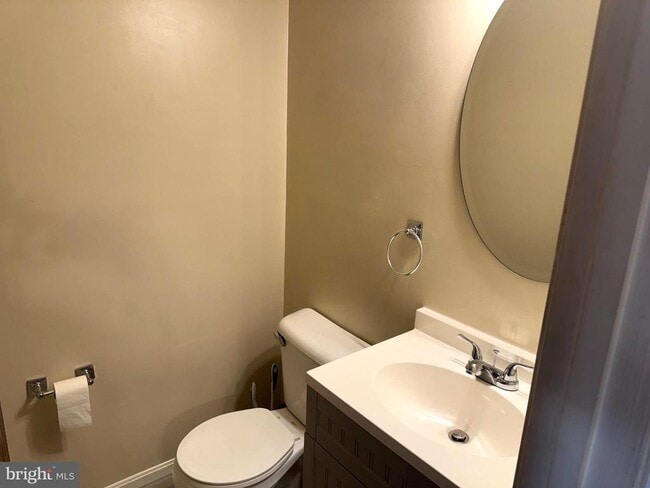 Building Photo - 307 Willowbrook Ct