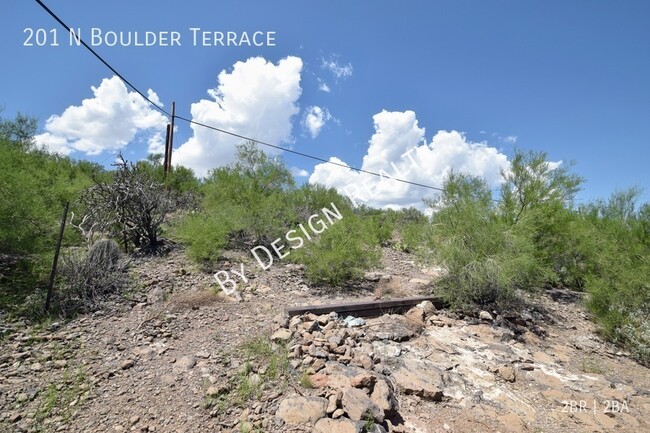 Building Photo - West Tucson Hillside 2 Bed 2 Bath SFR with...