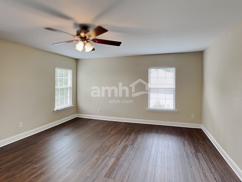 Building Photo - 6716 Evanton Loch Rd