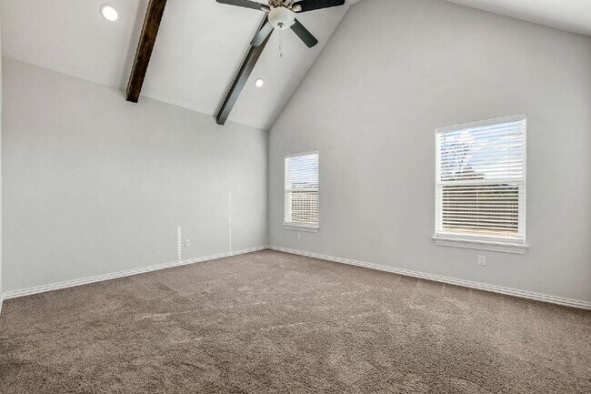 Building Photo - 2016 W Chandler Ave