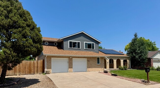 Building Photo - Welcome to your new home in the heart of T...