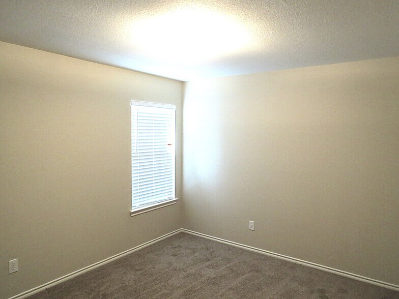 Building Photo - 5415 Prairie Ln