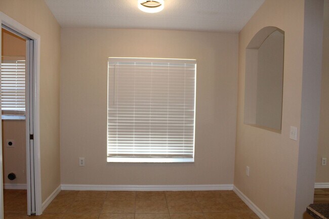 Building Photo - Lovely Rental in Coral Trace