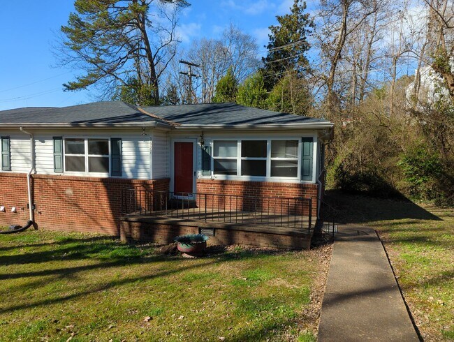 Building Photo - 3525 Cathy Ln