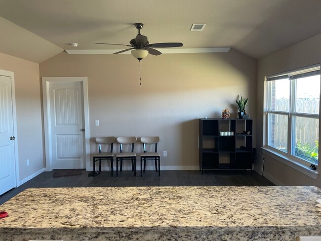 Building Photo - Barbet Duplex