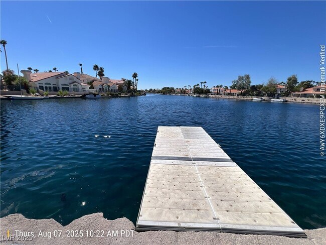 Building Photo - 3151 N Soaring Gulls Dr
